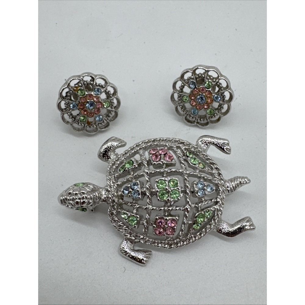 Super Cute Mini Turtle Earrings and Brooch Pin Set Pastel Pink Green